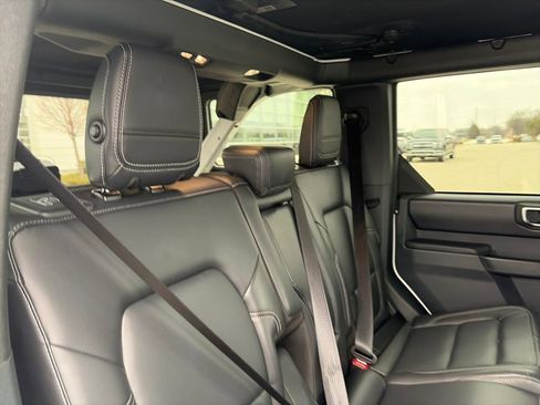 Used 2025 Ford Bronco Outer Banks image 37