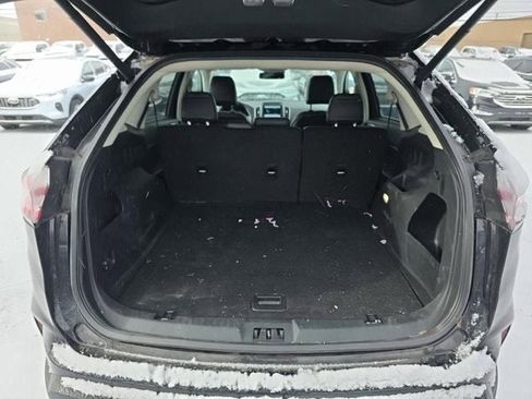 Used 2024 Ford Edge SEL w/ Convenience Package image 9