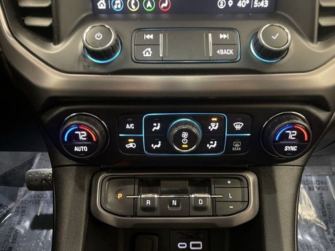 Used 2022 GMC Acadia AT4 image 12