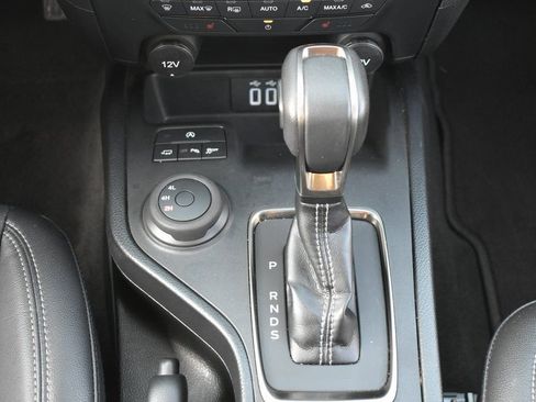 Used 2022 Ford Ranger Lariat w/ Equipment Group 501A High image 17