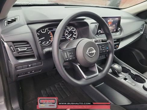 Used 2024 Nissan Rogue SV image 20