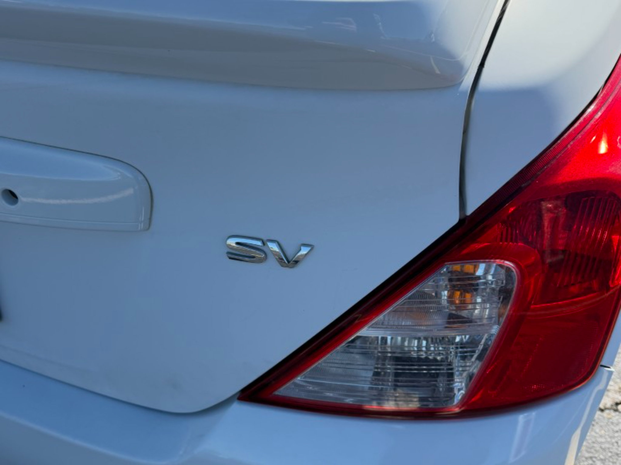 Used 2019 Nissan Versa SV FWD image 13
