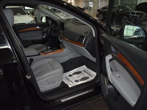 Used 2023 Audi Q5 2.0T Premium w/ Convenience Package AWD/4WD image 12