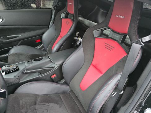 Used 2024 Nissan Z NISMO w/ Floor Mat Package image 20