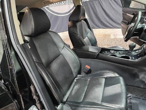 Used 2022 Nissan Maxima SV w/ Floor Mat Group image 13
