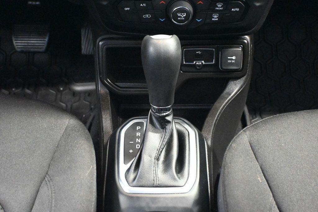 Used 2020 Jeep Renegade Altitude FWD image 9
