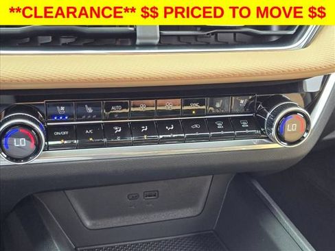 New 2026 Chevrolet Equinox ACTIV w/ Convenience Package III AWD/4WD image 25