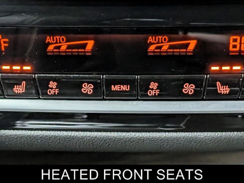 Used 2022 BMW M550i xDrive image 29