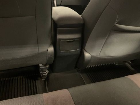 Used 2017 Toyota Corolla LE image 22