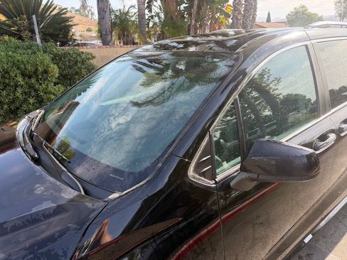 Used 2024 Toyota Sienna XLE FWD image 8
