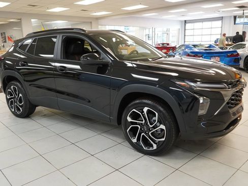 New 2026 Chevrolet Trax RS w/ Driver Confidence Package FWD image 12