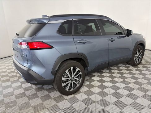Used 2023 Toyota Corolla Cross XLE w/ Convenience Package image 7