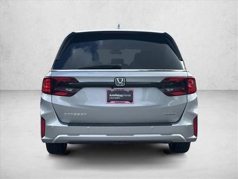 New 2026 Honda Odyssey Touring image 7