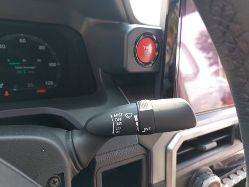 Used 2025 Toyota Tacoma TRD Sport AWD/4WD image 26