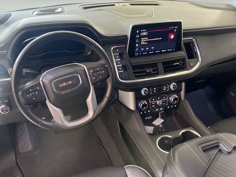 Used 2023 GMC Yukon XL SLT AWD/4WD image 19