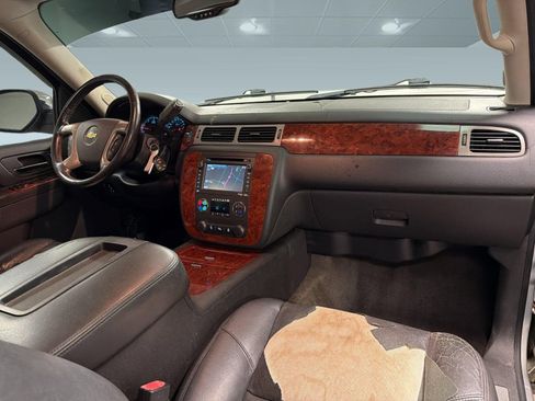 Used 2013 Chevrolet Suburban LTZ AWD/4WD image 29