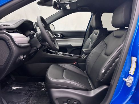 New 2026 Jeep Compass Limited AWD/4WD image 12