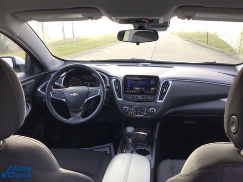 Used 2023 Chevrolet Malibu LT image 19