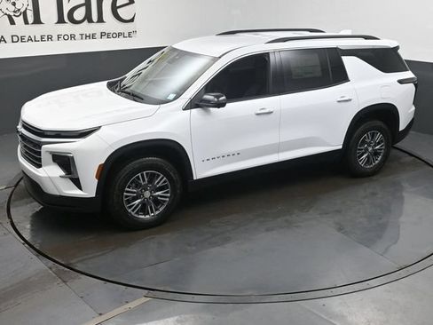 New 2026 Chevrolet Traverse LT w/ Driver Confidence Package FWD image 23