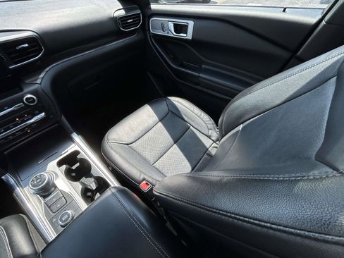 Used 2020 Ford Explorer Limited AWD/4WD image 14