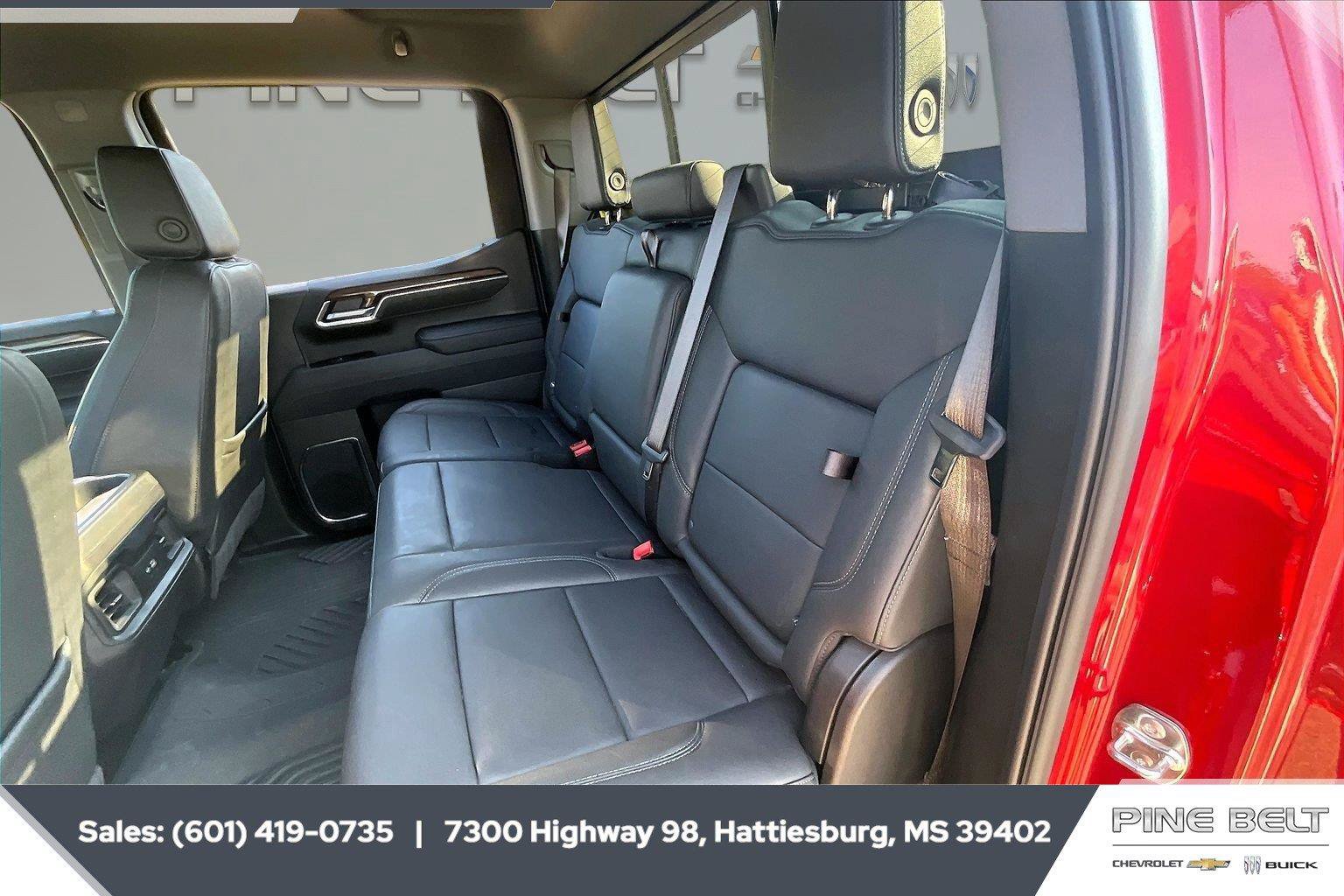 Used 2025 Chevrolet Silverado 1500 LT Trail Boss w/ Convenience Package II AWD/4WD image 20