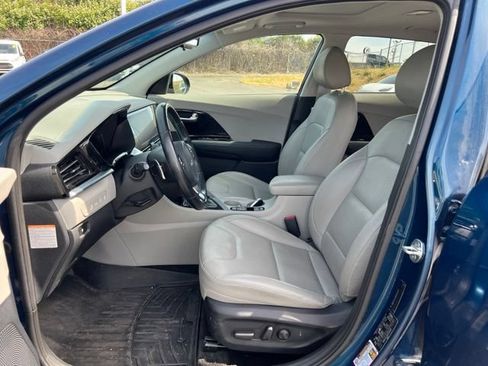 Used 2022 Kia Niro EX Premium FWD image 12