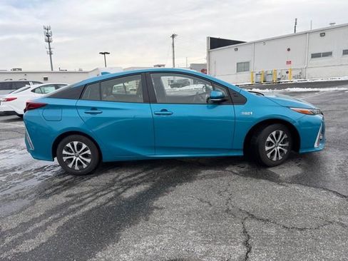 Used 2021 Toyota Prius Prime Limited image 6