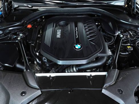Used 2018 BMW 540i xDrive AWD/4WD image 9