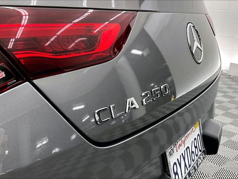 Used 2022 Mercedes-Benz CLA 250 image 32