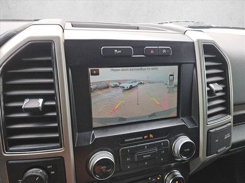 Used 2017 Ford F150 Lariat w/ Equipment Group 502A Luxury RWD image 20