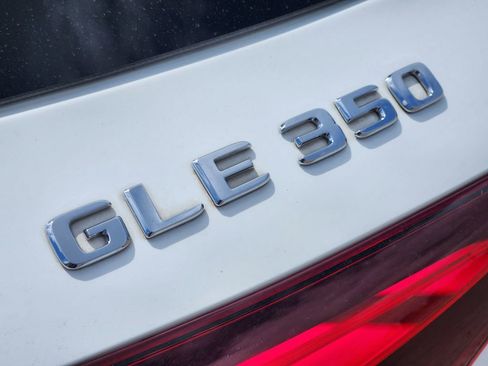 Used 2024 Mercedes-Benz GLE 350 4MATIC w/ AMG Line Interior image 12