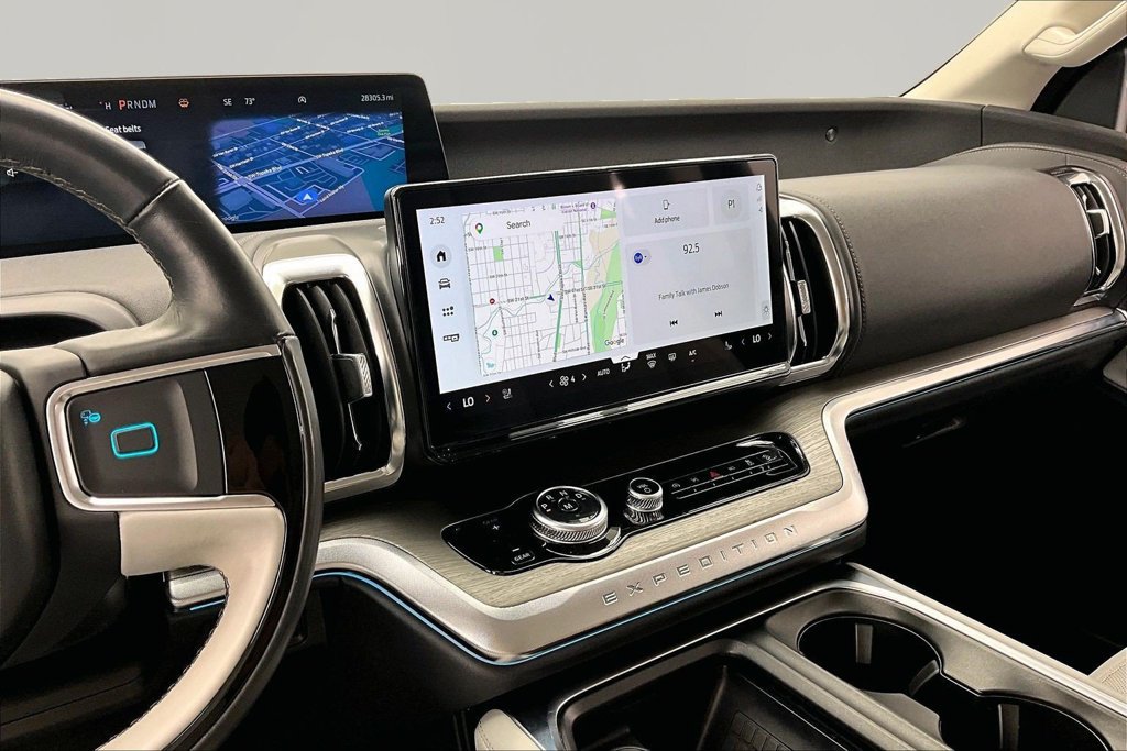 Certified 2025 Ford Expedition Max Platinum AWD/4WD image 6