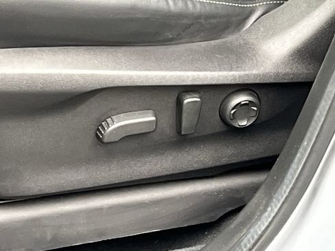 Used 2023 Subaru Ascent Touring image 11