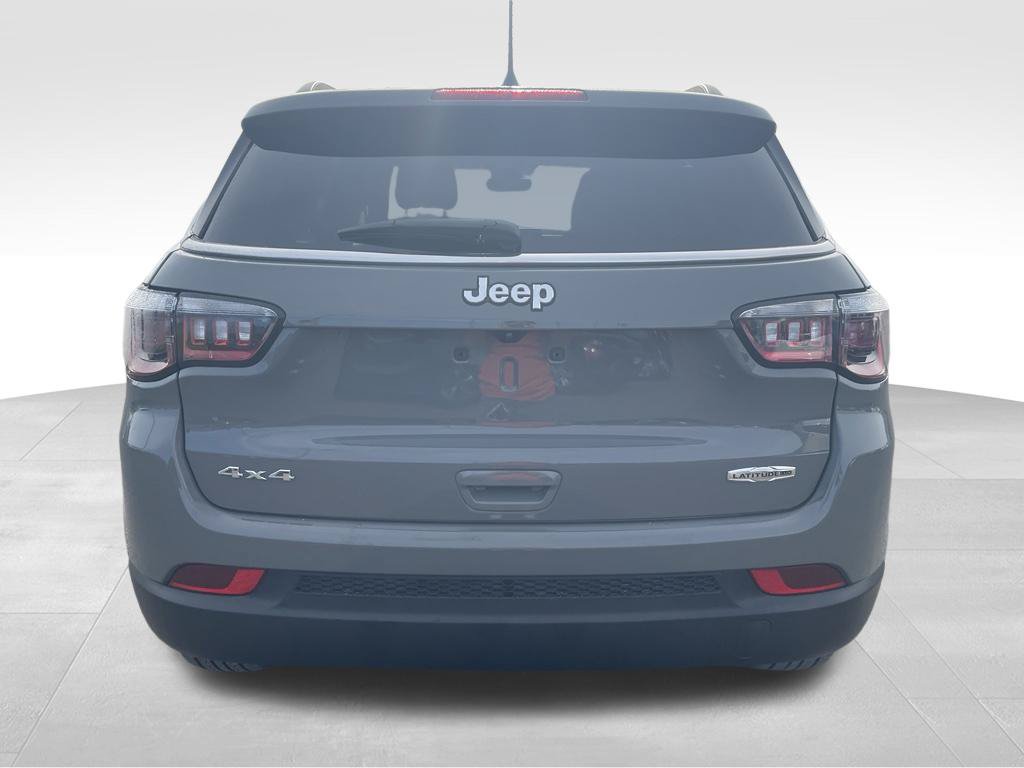 Used 2023 Jeep Compass Latitude AWD/4WD image 13