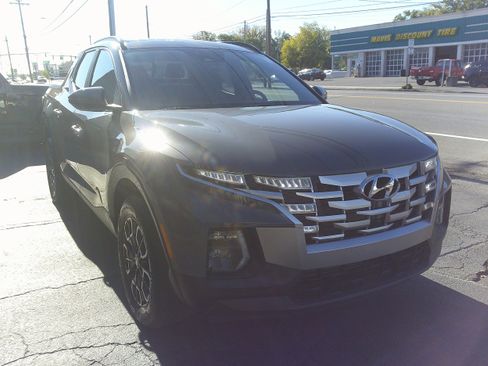 Used 2022 Hyundai Santa Cruz SEL Premium image 15