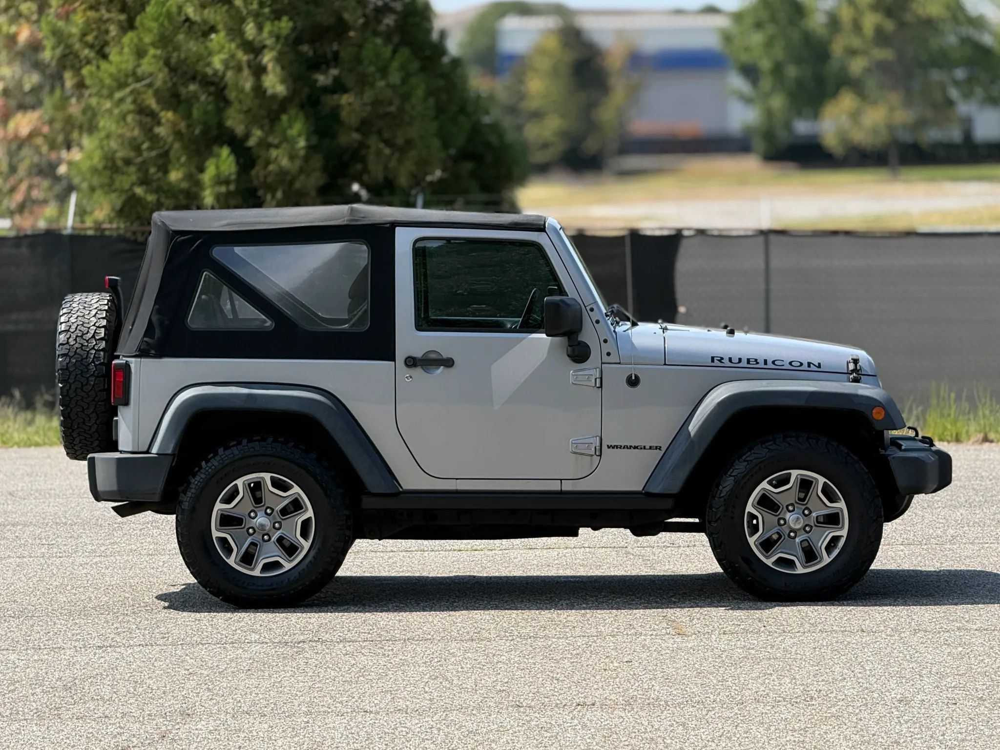 Used 2014 Jeep Wrangler Rubicon w/ Power Convenience Group AWD/4WD image 7