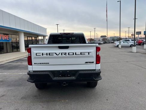 Used 2025 Chevrolet Silverado 1500 ZR2 w/ Technology Package image 4