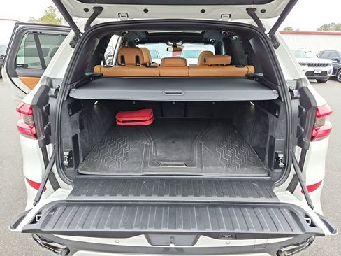 Used 2023 BMW X5 xDrive40i w/ Executive Package image 37