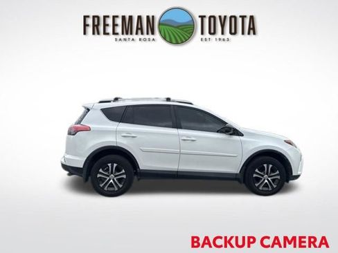 Used 2018 Toyota RAV4 LE w/ Carpet Mat Package AWD/4WD image 4