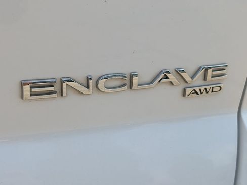 Used 2017 Buick Enclave Premium w/ Experience Buick Package AWD/4WD image 41