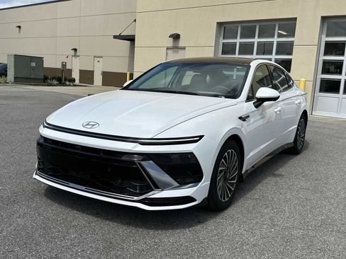 New 2026 Hyundai Sonata Limited image 3