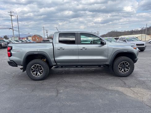 Used 2024 Chevrolet Colorado ZR2 w/ ZR2 Convenience Package III image 8