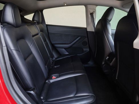 Used 2021 Tesla Model Y 2WD image 23