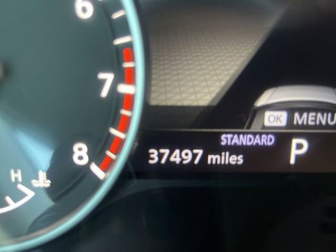 Used 2022 Nissan Pathfinder SV image 18