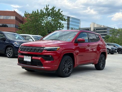 Used 2022 Jeep Compass Limited w/ (RED) Package AWD/4WD image 7