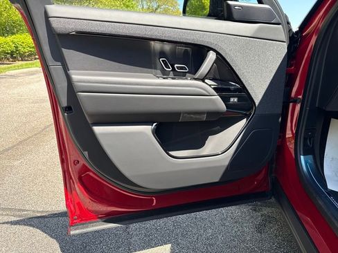 Used 2025 Land Rover Range Rover Sport Dynamic SE AWD/4WD image 12