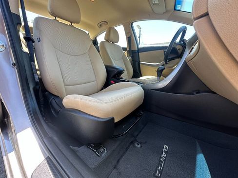 Used 2013 Hyundai Elantra GLS FWD image 12