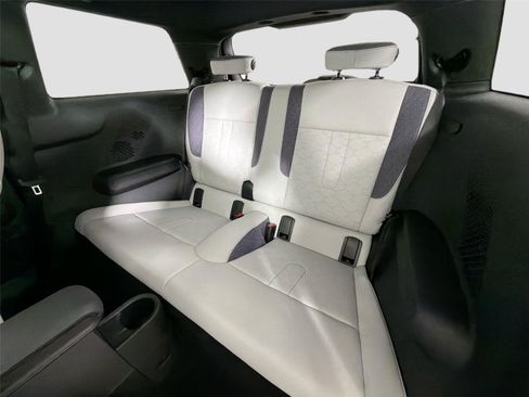 New 2026 MINI Cooper 2-Door Hardtop FWD image 23