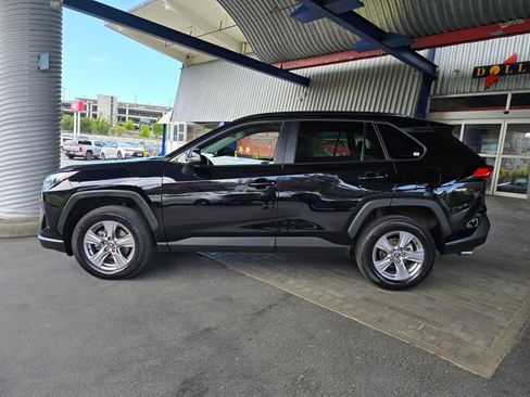 Used 2024 Toyota RAV4 XLE w/ Convenience Package AWD/4WD image 8