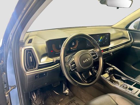 Used 2024 Kia Sorento S FWD image 9